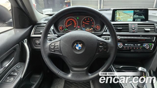 BMW 3-Series 2016 — photo 13