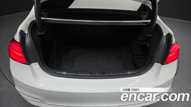 BMW 3-Series 2016 — photo 20