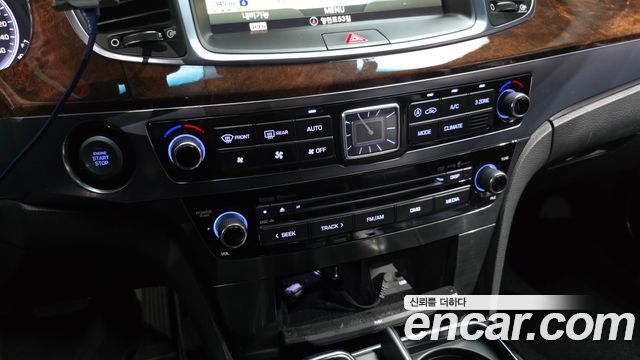 Hyundai Equus 2013 — photo 23