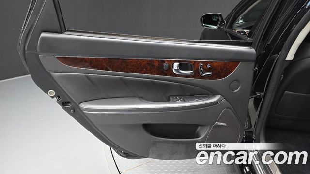 Hyundai Equus 2013 — photo 15