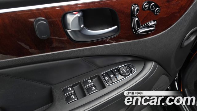 Hyundai Equus 2013 — photo 36