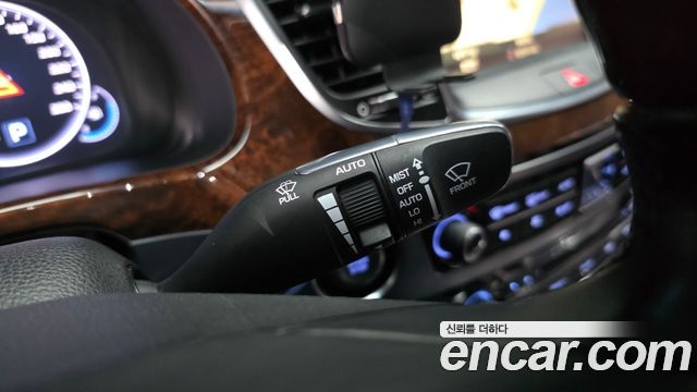 Hyundai Equus 2013 — photo 37