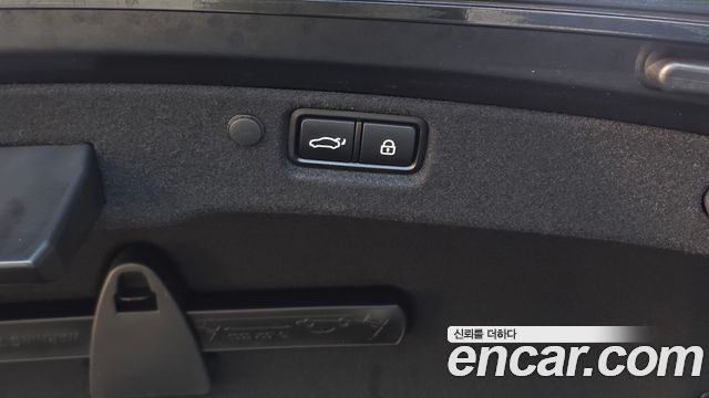 Kia K7 2020 — photo 31