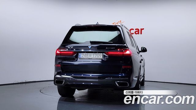 BMW X7 2021 — photo 4