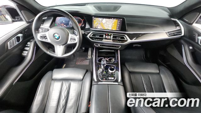 BMW X7 2021 — photo 10