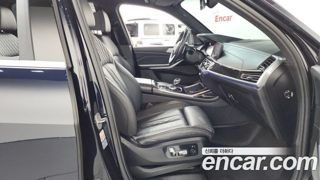BMW X7 2021 — photo 16