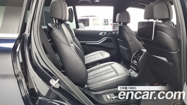 BMW X7 2021 — photo 17