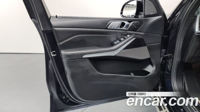 BMW X7 2021 — photo 14