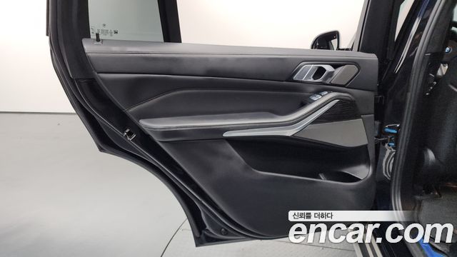 BMW X7 2021 — photo 15