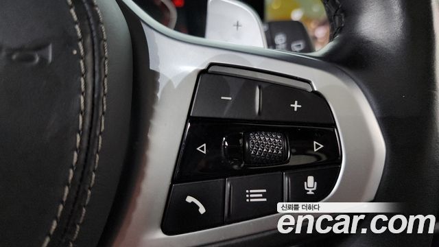 BMW X7 2021 — photo 31