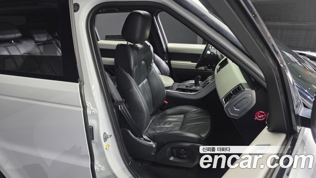 Land Rover Range Rover Sport 2016 — photo 12