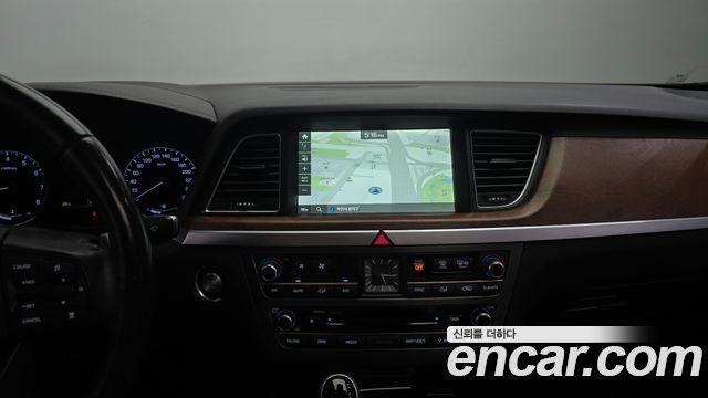 Hyundai Genesis 2016 — photo 21