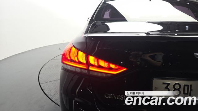 Hyundai Genesis 2016 — photo 9