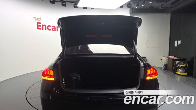 Hyundai Genesis 2016 — photo 35