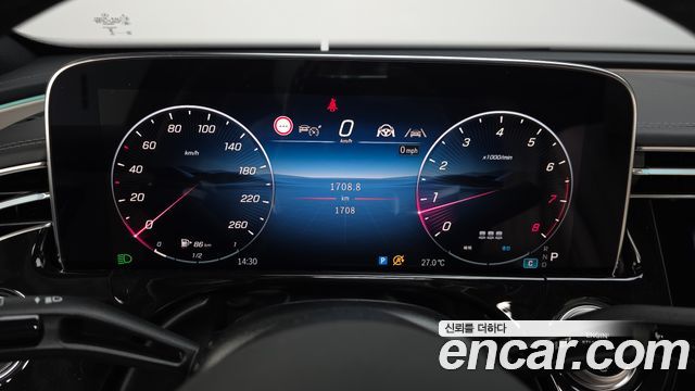 Mercedes-Benz E-Class 2026 — photo 8