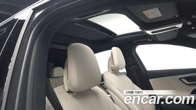 Mercedes-Benz E-Class 2026 — photo 17