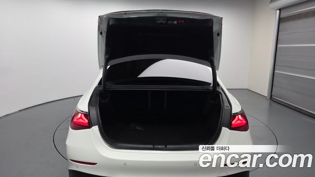 Mercedes-Benz E-Class 2026 — photo 20