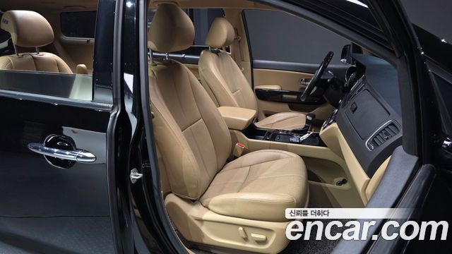 Kia Canival 2018 — photo 17