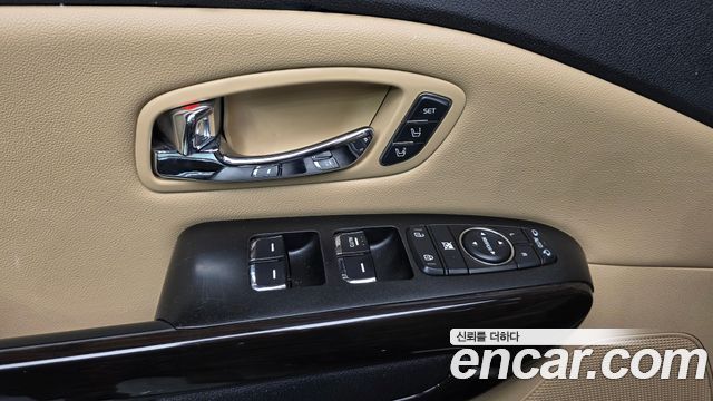Kia Canival 2018 — photo 24