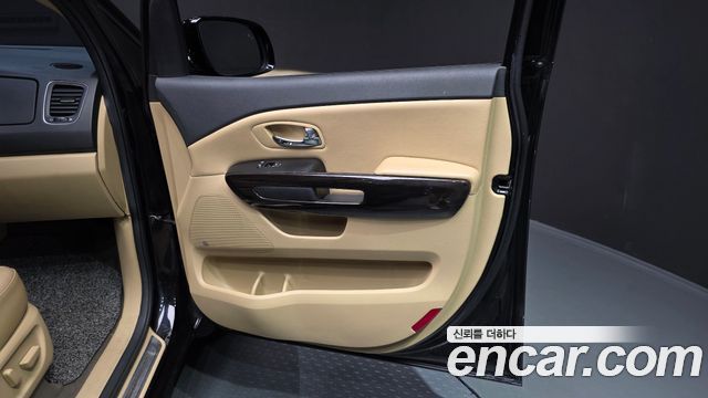 Kia Canival 2018 — photo 15