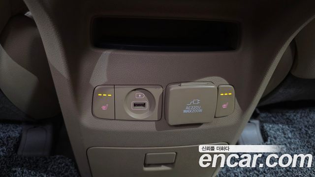 Kia Canival 2018 — photo 28