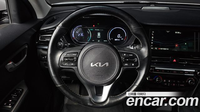 Kia Niro 2023 — photo 12