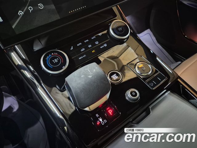 Land Rover Range Rover Sport 2023 — photo 11