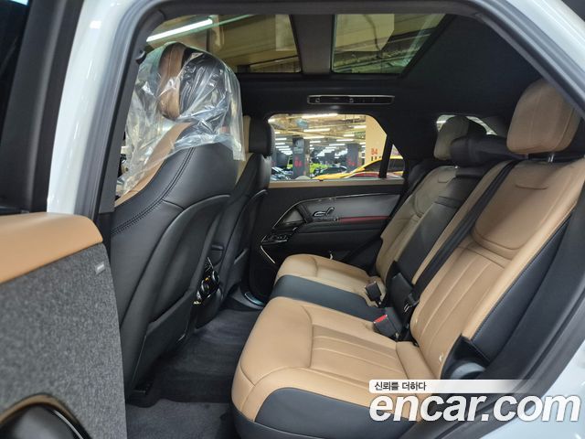 Land Rover Range Rover Sport 2023 — photo 13