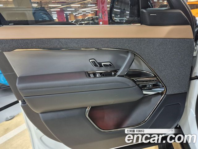 Land Rover Range Rover Sport 2023 — photo 16