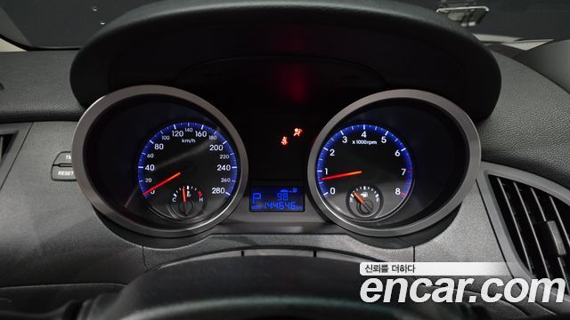 Hyundai Genesis 2009 — photo 8
