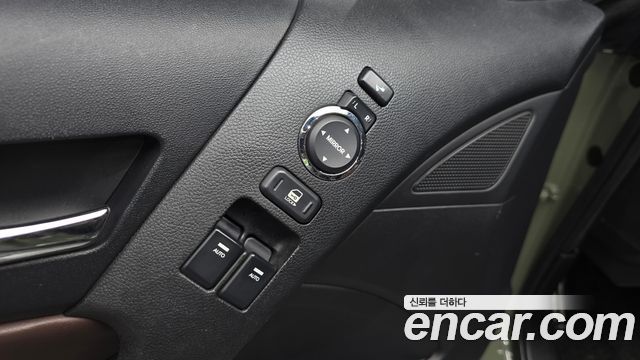 Hyundai Genesis 2009 — photo 15