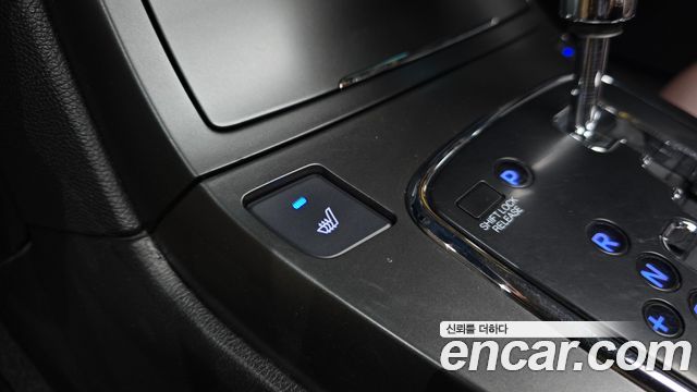Hyundai Genesis 2009 — photo 18
