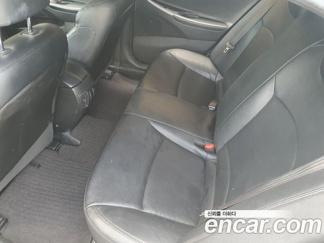 Hyundai Sonata 2011 — photo 15