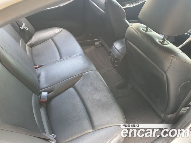 Hyundai Sonata 2011 — photo 18