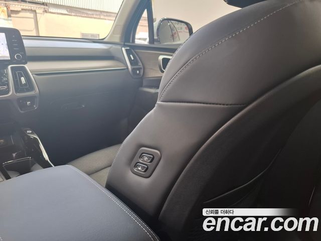 Kia Sorento 2023 — photo 14