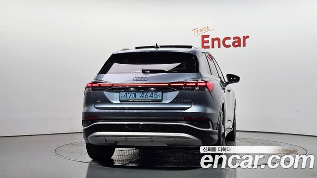 Audi Q4 e-tron 2022 — photo 4