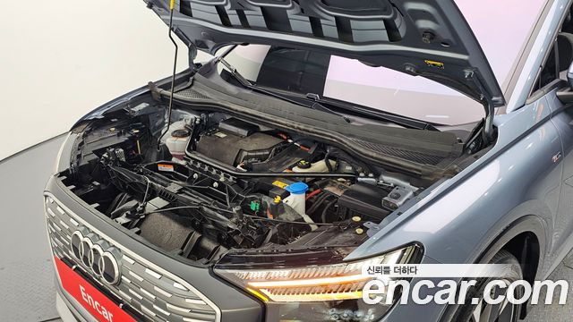 Audi Q4 e-tron 2022 — photo 6