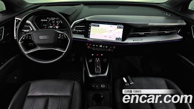 Audi Q4 e-tron 2022 — photo 10