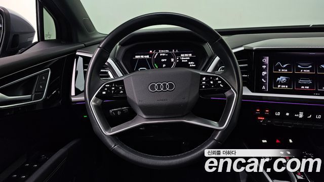 Audi Q4 e-tron 2022 — photo 21
