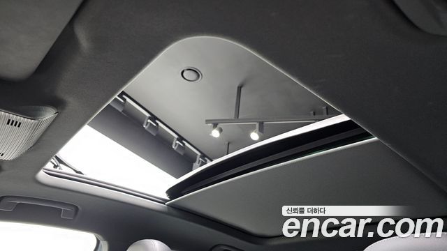 Audi Q4 e-tron 2022 — photo 24