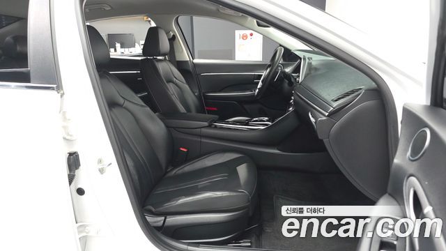 Hyundai Sonata 2020 — photo 17