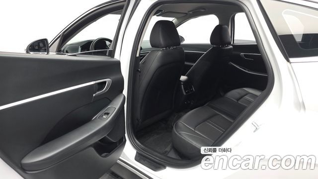 Hyundai Sonata 2020 — photo 16