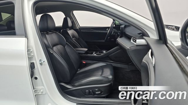 Kia K5 2021 — photo 11