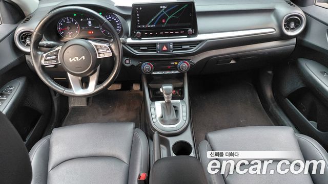 Kia K3 2023 — photo 10