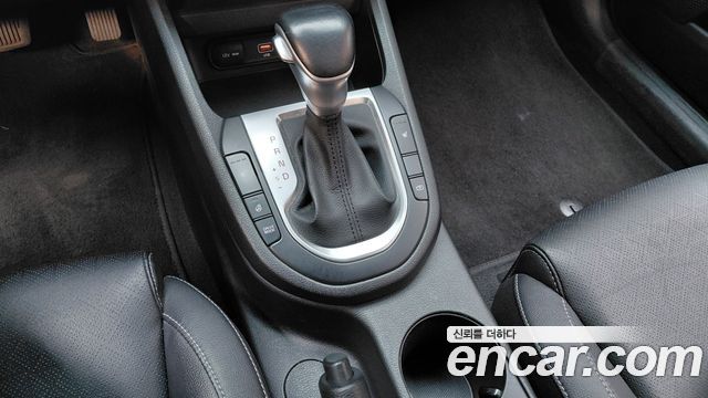 Kia K3 2023 — photo 12