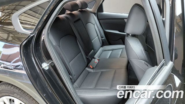 Kia K3 2023 — photo 17