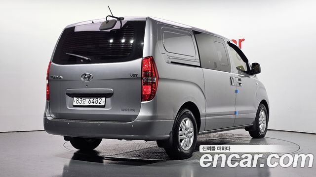 Hyundai Starex 2017 — photo 2