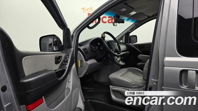 Hyundai Starex 2017 — photo 10