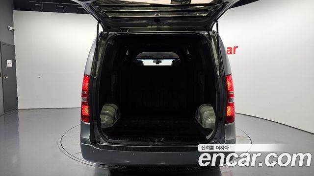 Hyundai Starex 2017 — photo 19
