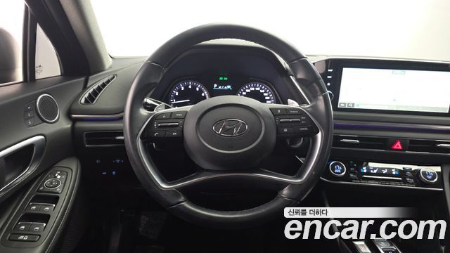 Hyundai Sonata 2022 — photo 13